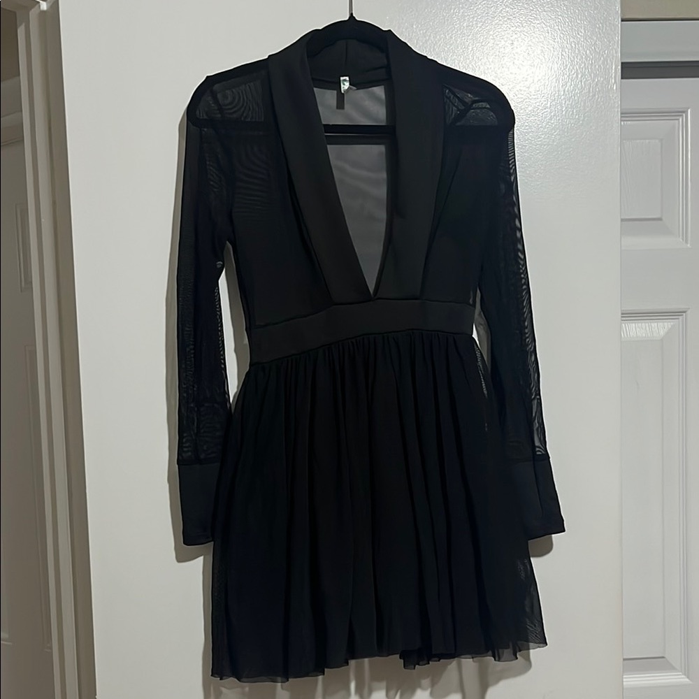 Elegant Black Sheer Sleeve Dress